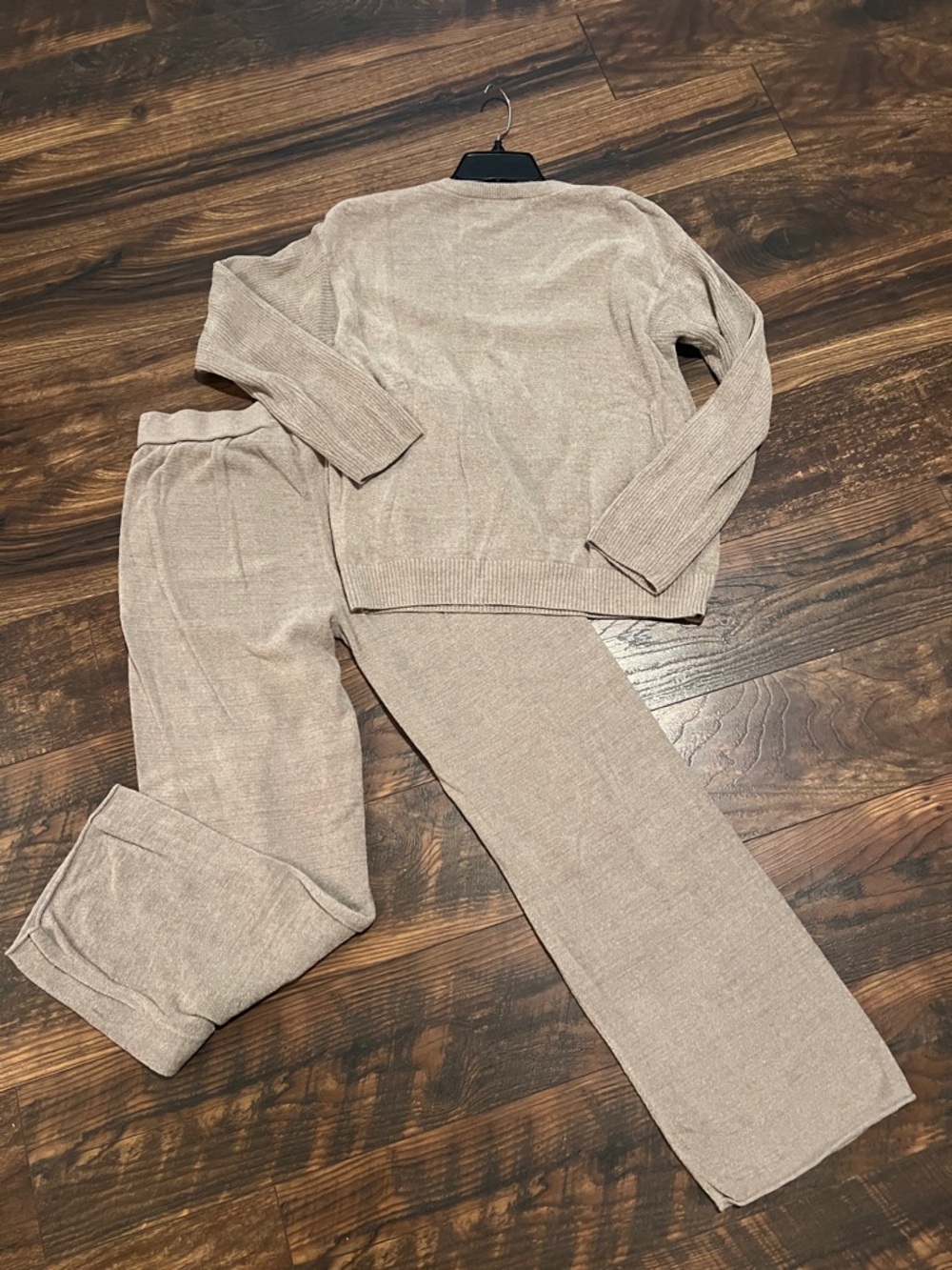 Barefoot Dreams Taupe Knit Straight-Leg Pants & V‑Neck Sweater Set - Picture 7 of 8